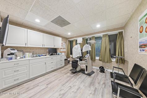 257 Monmouth Road Oakhurst NJ 07755