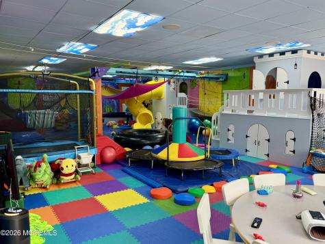 335 Us Highway 9 Manalapan NJ 07726