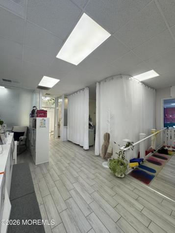 335 Us Highway 9 Manalapan NJ 07726