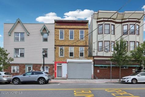 3136 Summit Avenue Union City NJ 07087