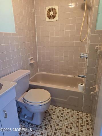 3136 Summit Avenue Union City NJ 07087