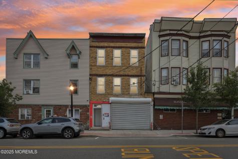 3136 Summit Avenue Union City NJ 07087