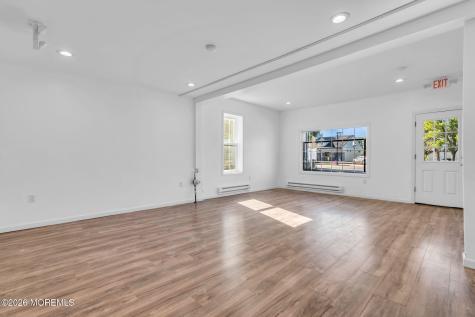 11 E Main Street Tuckerton NJ 08087