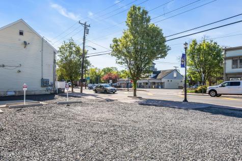 11 E Main Street Tuckerton NJ 08087