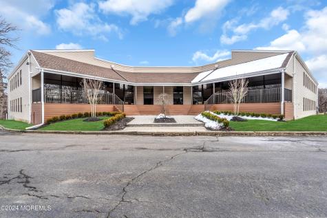 40 Avenue At The Common Shrewsbury Boro NJ 07702