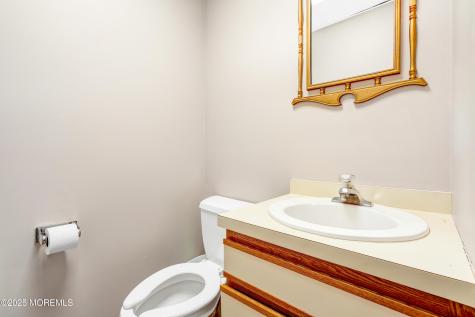 1163 Nj 37 Toms River NJ 08753