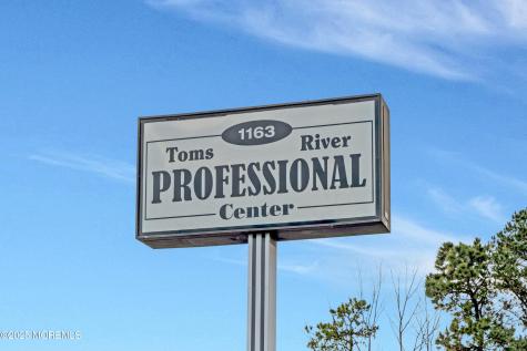 1163 Nj 37 Toms River NJ 08753