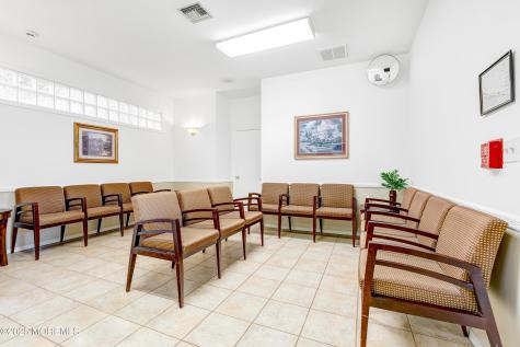 1163 Nj 37 Toms River NJ 08753