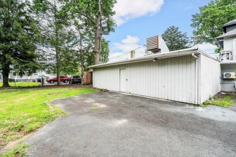 27 Boud Avenue Farmingdale NJ 07727