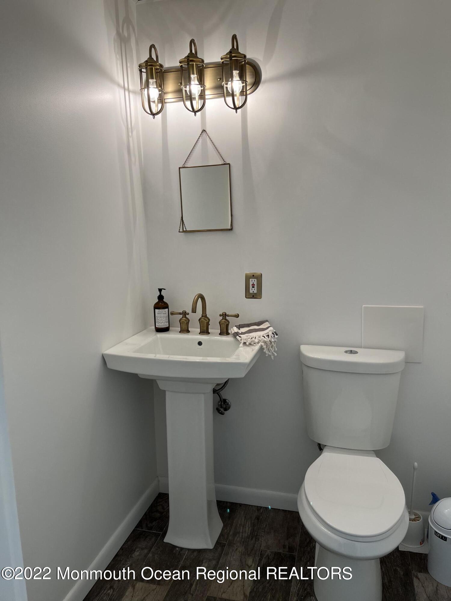 20 W Lincoln Avenue Atlantic Highlands NJ 07716