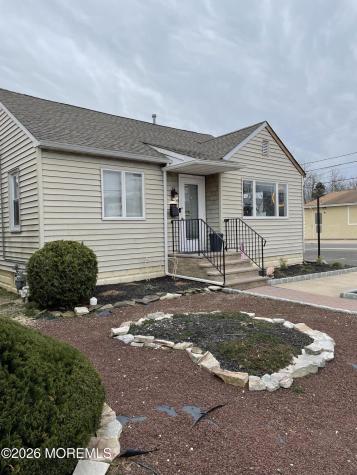 30 Union Avenue Lakehurst NJ 08733