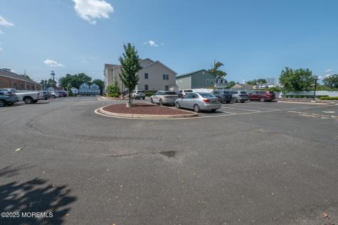 15-17 E Railroad Avenue Middlesex NJ 08846