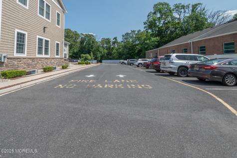 15-17 E Railroad Avenue Middlesex NJ 08846