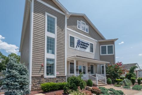 15-17 E Railroad Avenue Middlesex NJ 08846