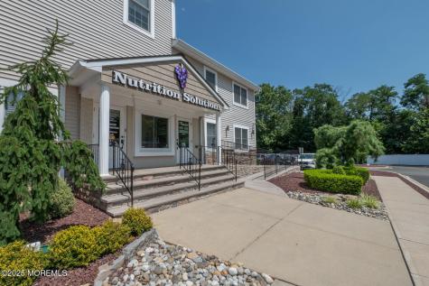 15-17 E Railroad Avenue Middlesex NJ 08846