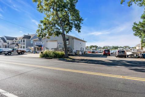 664 Princeton Avenue Brick NJ 08724