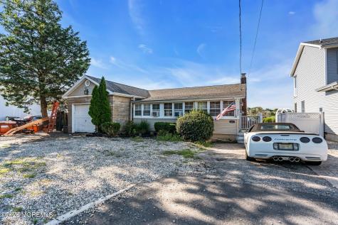 664 Princeton Avenue Brick NJ 08724
