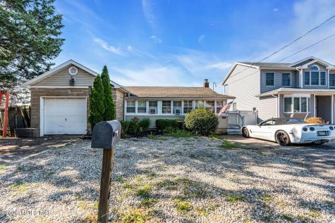 664 Princeton Avenue Brick NJ 08724