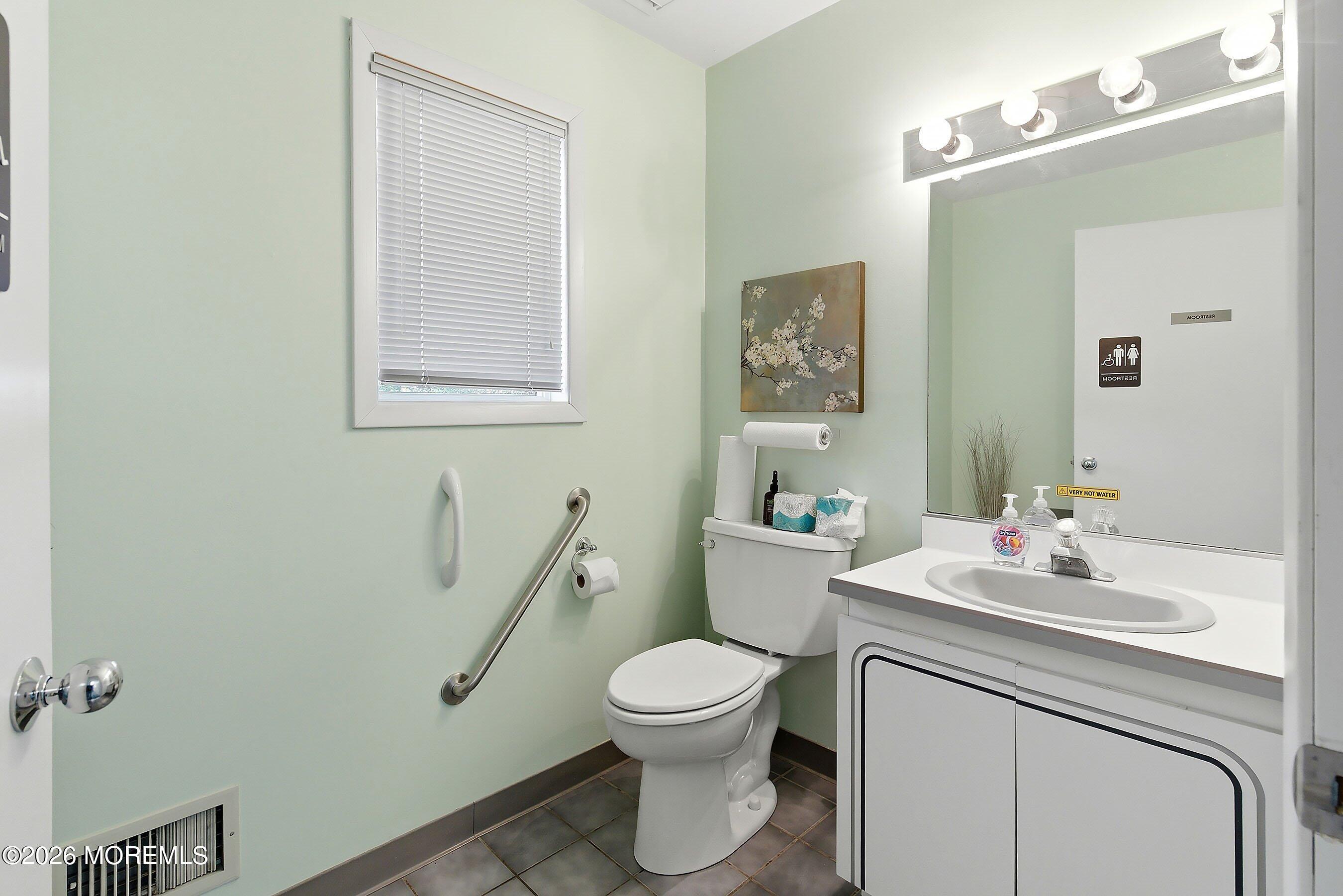 801 Hughes Drive Hamilton NJ 08609