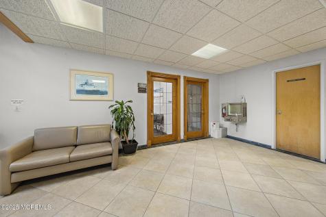 257 Monmouth Road Oakhurst NJ 07755