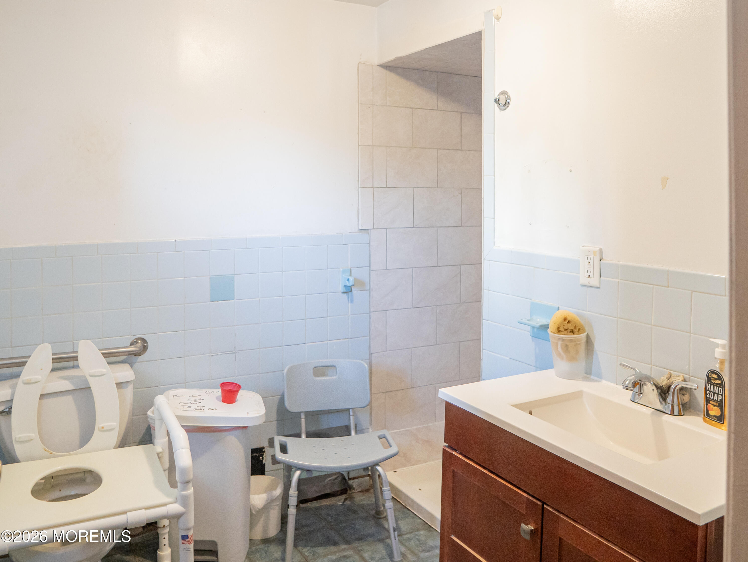 212-214 Clifton Avenue Newark NJ 07104