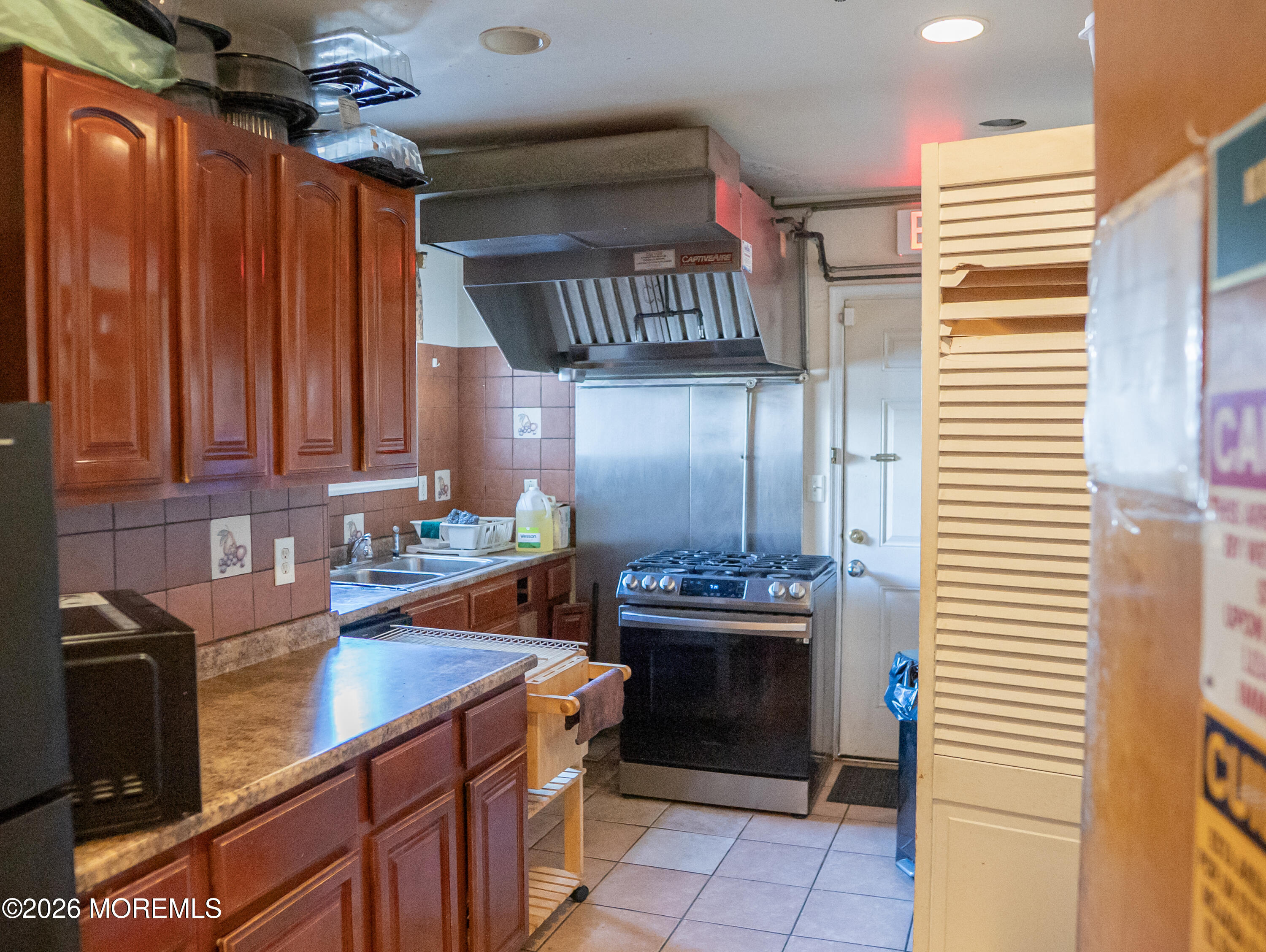 212-214 Clifton Avenue Newark NJ 07104