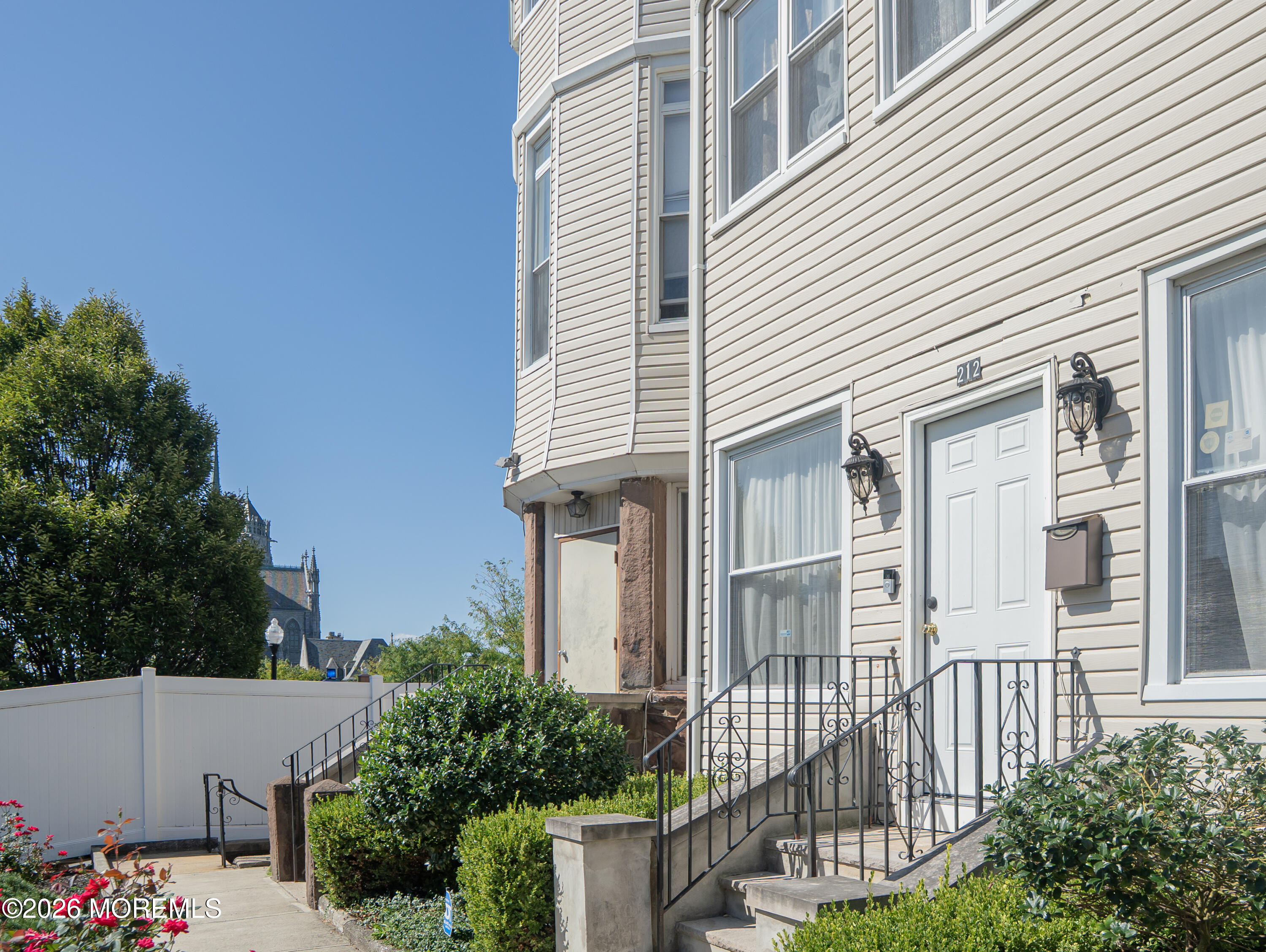 212-214 Clifton Avenue Newark NJ 07104