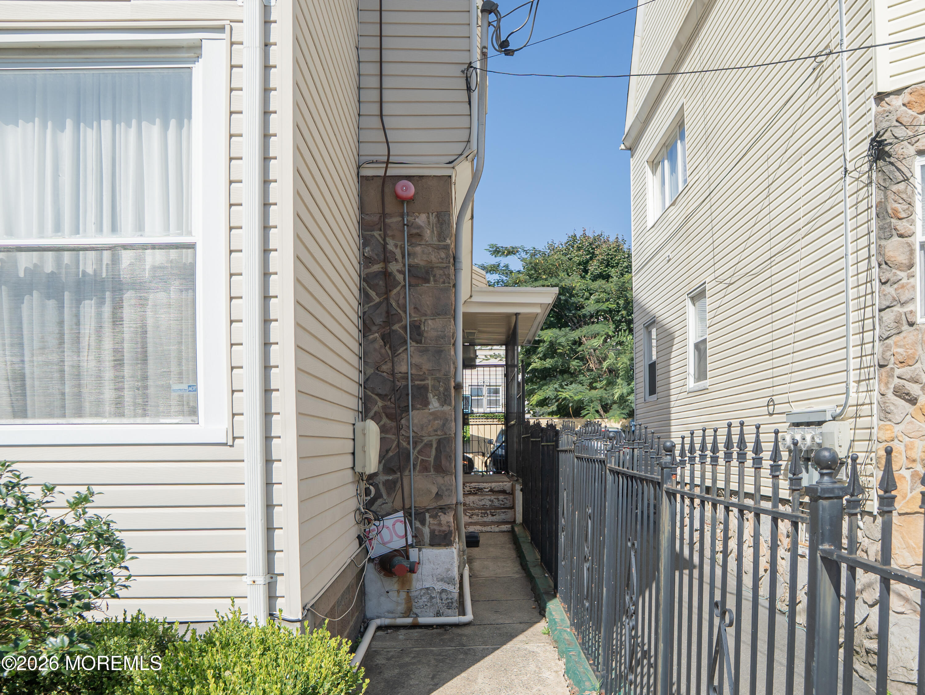212-214 Clifton Avenue Newark NJ 07104