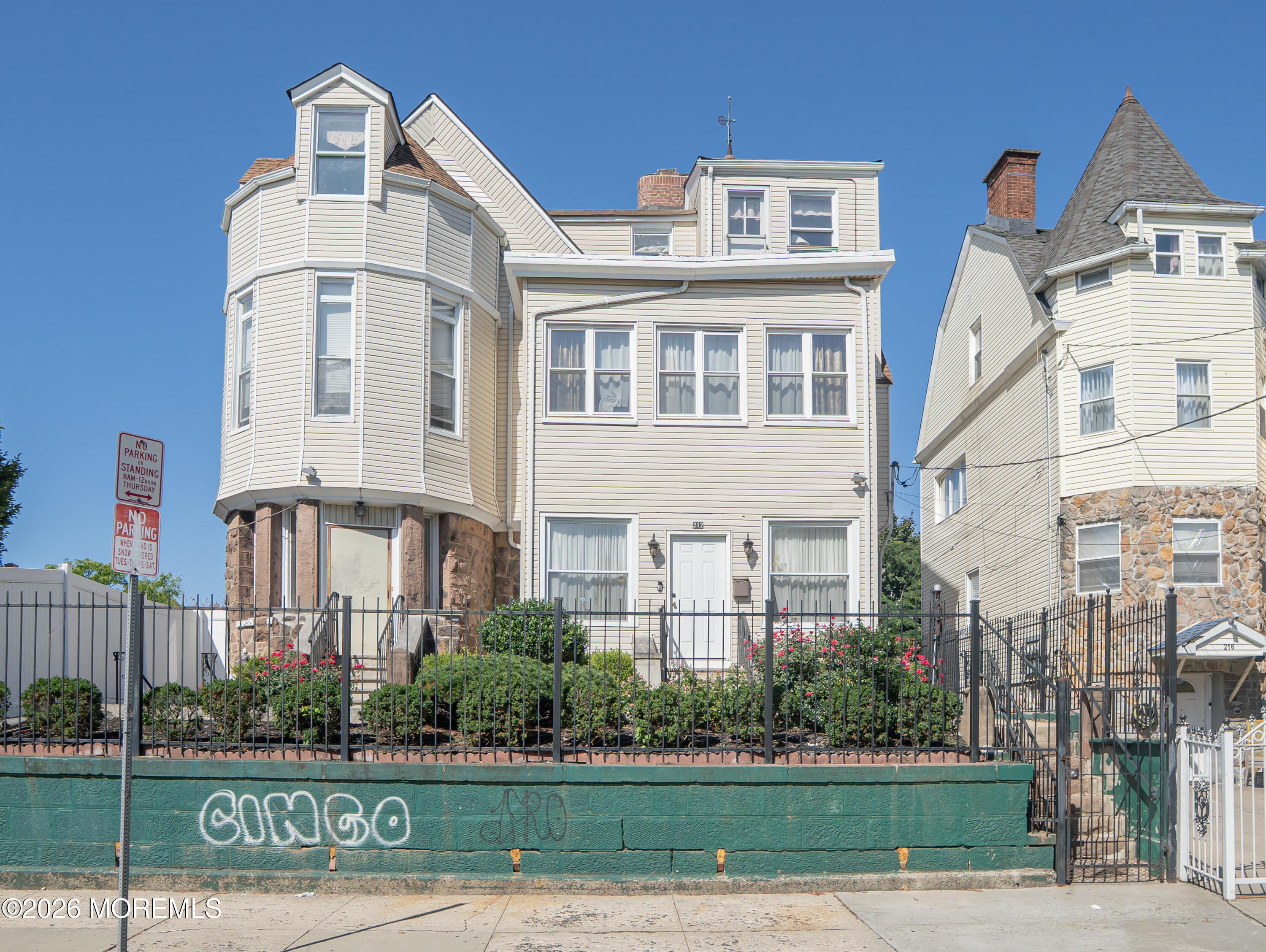 212-214 Clifton Avenue Newark NJ 07104