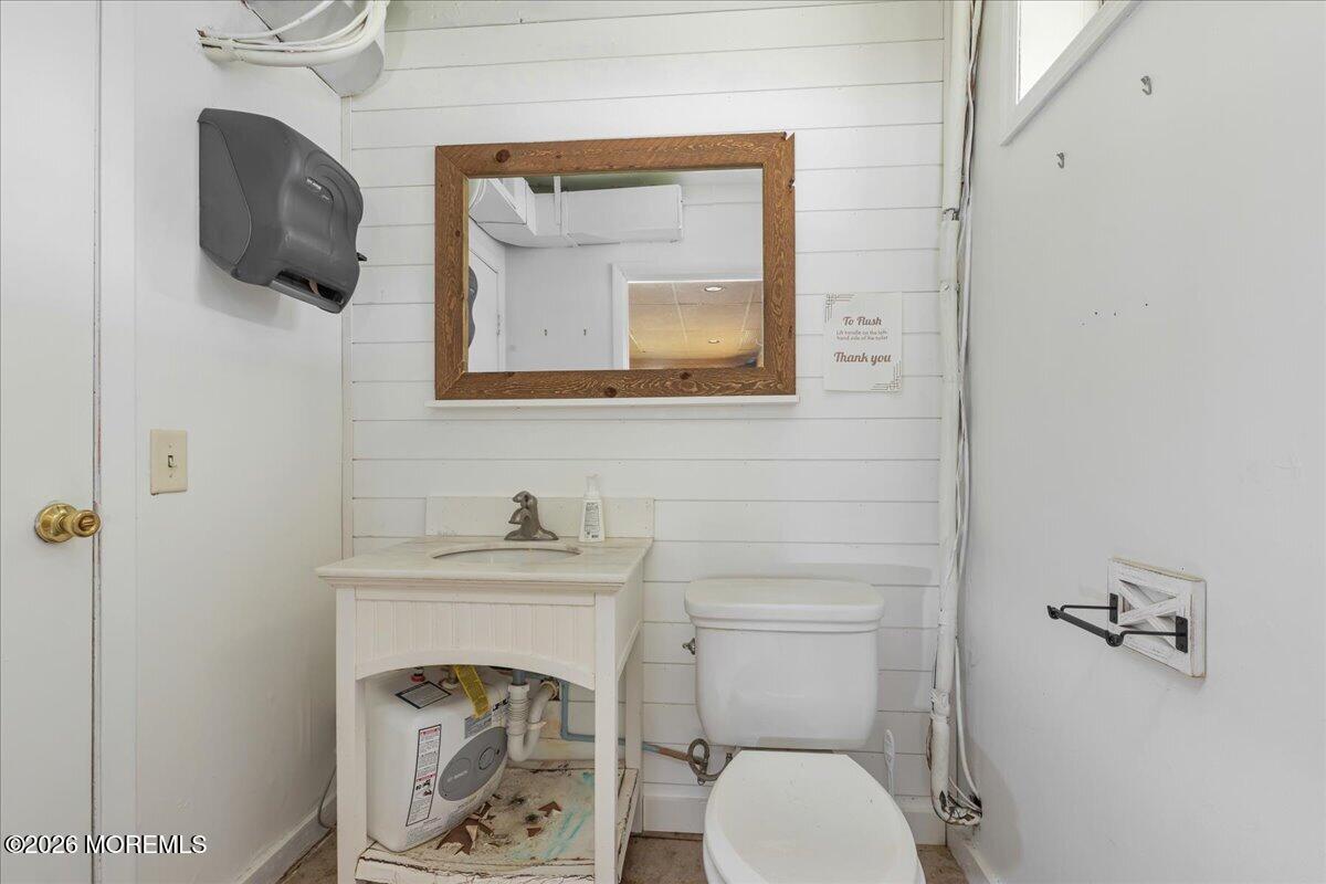 64 Thompson Avenue Leonardo NJ 07737