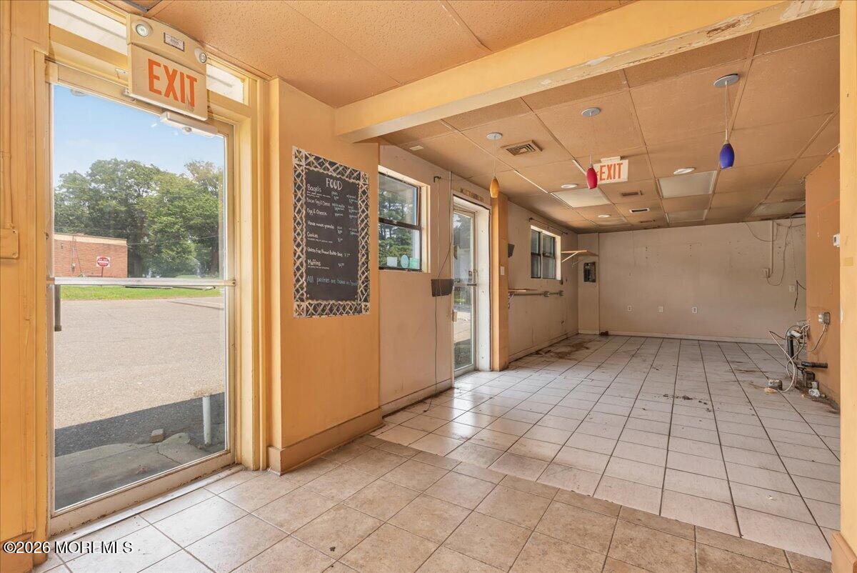64 Thompson Avenue Leonardo NJ 07737
