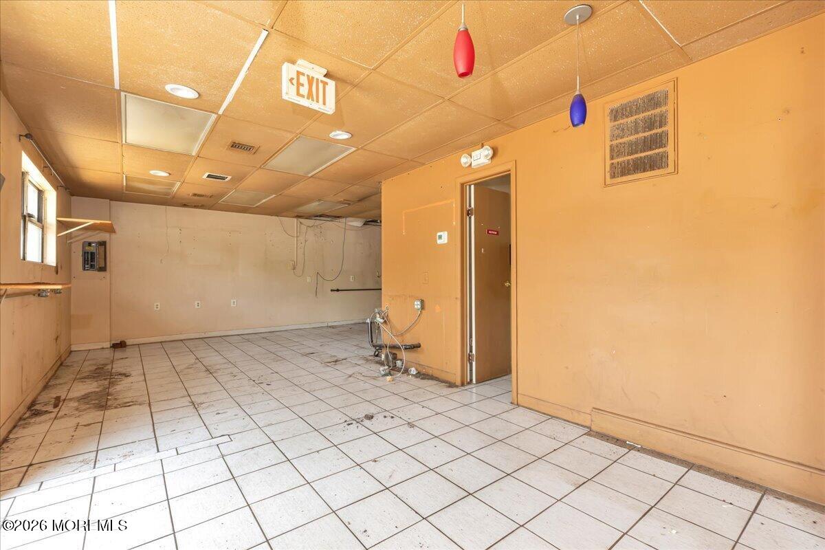 64 Thompson Avenue Leonardo NJ 07737