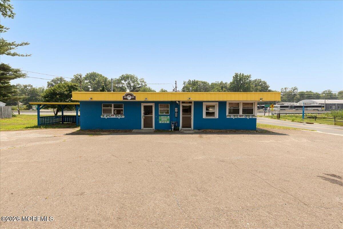 64 Thompson Avenue Leonardo NJ 07737