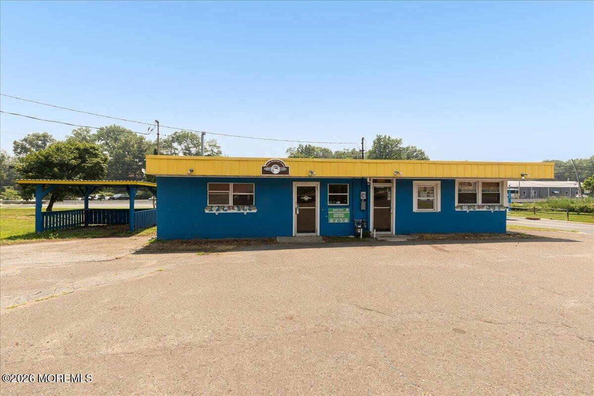 64 Thompson Avenue Leonardo NJ 07737