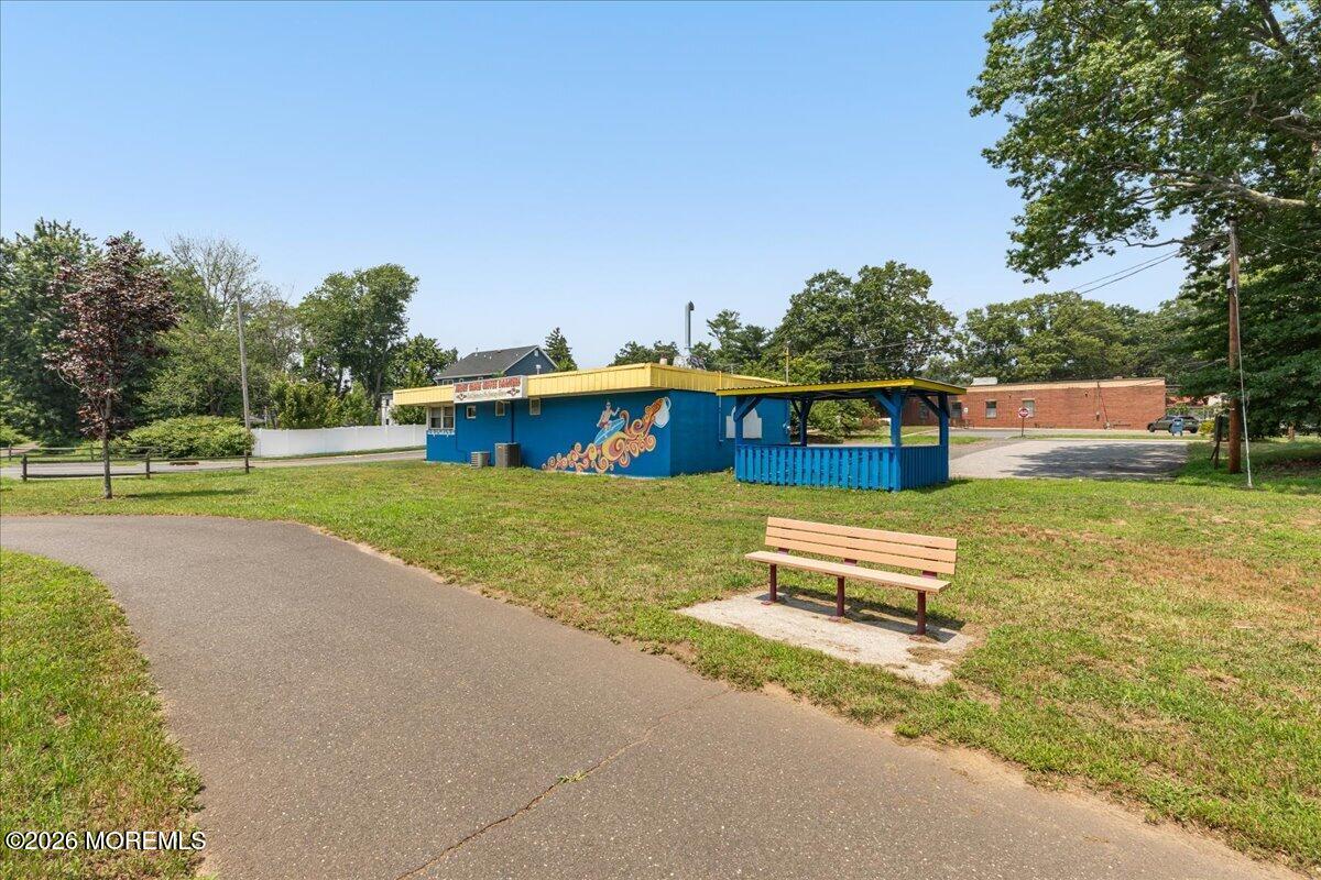 64 Thompson Avenue Leonardo NJ 07737