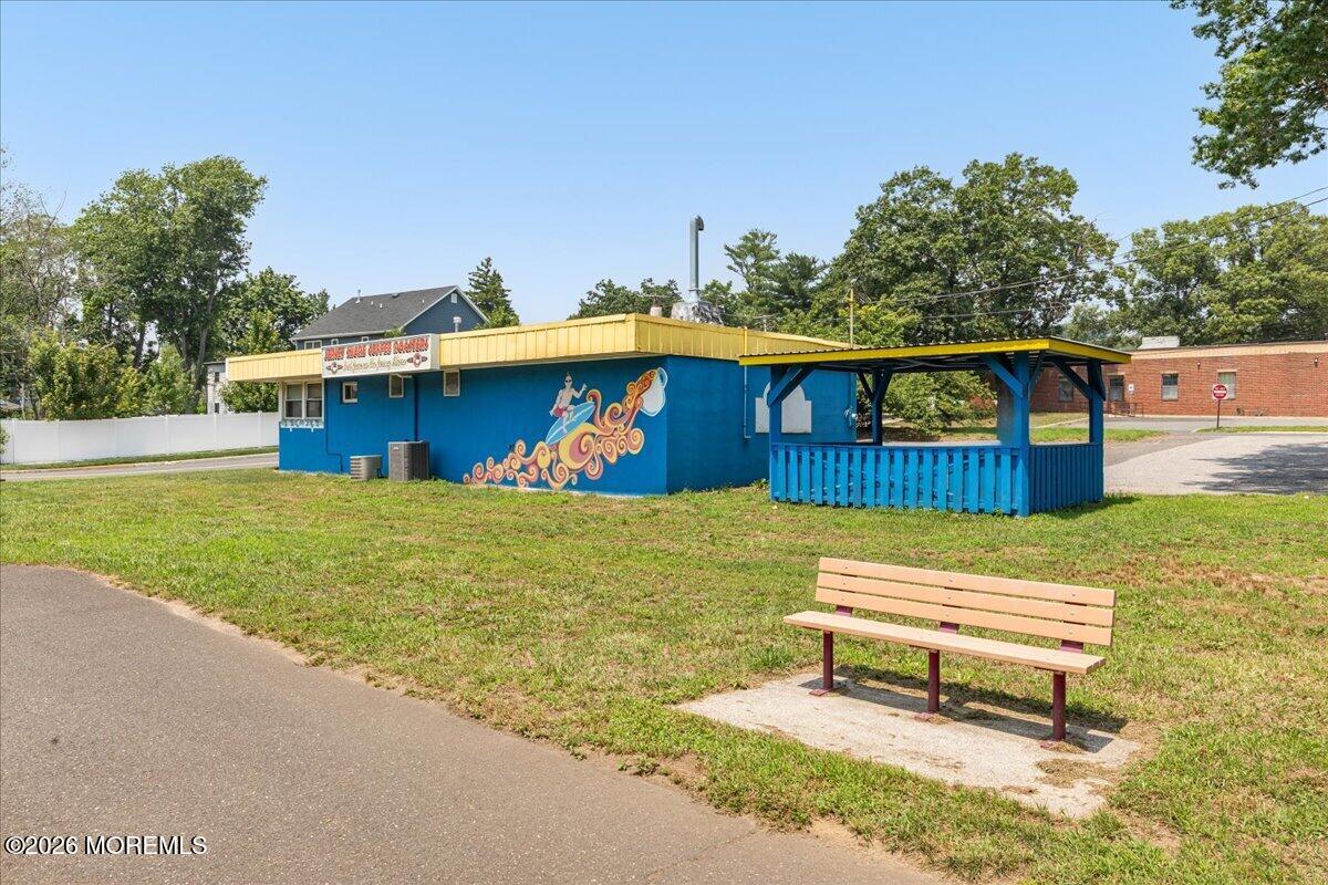 64 Thompson Avenue Leonardo NJ 07737