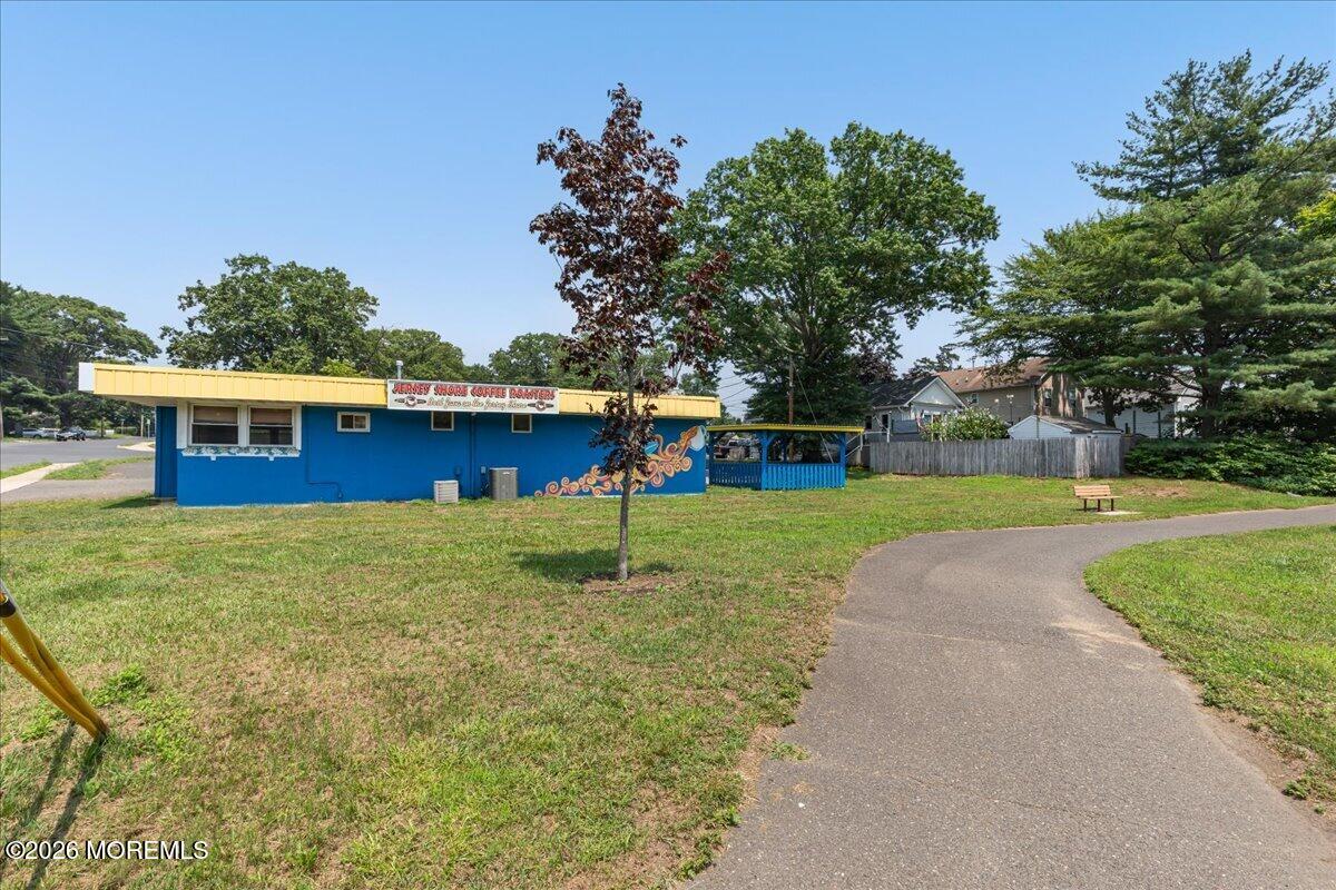 64 Thompson Avenue Leonardo NJ 07737