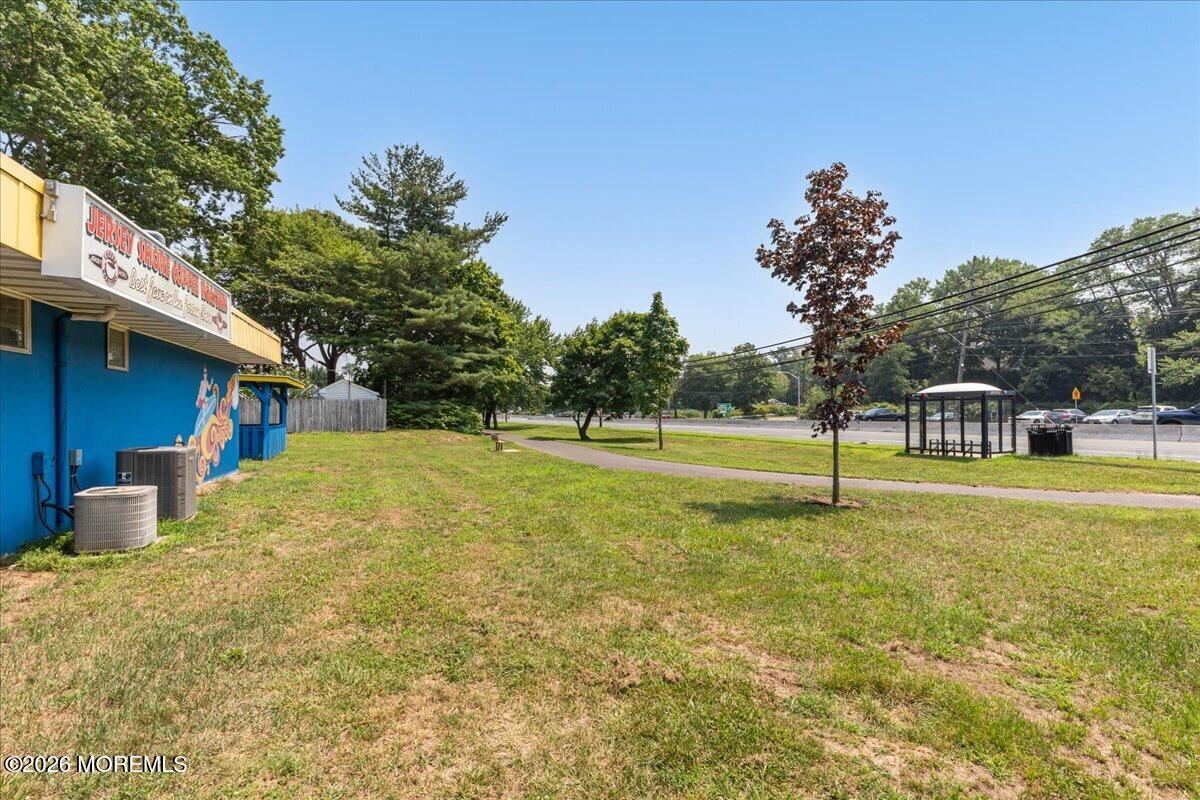64 Thompson Avenue Leonardo NJ 07737