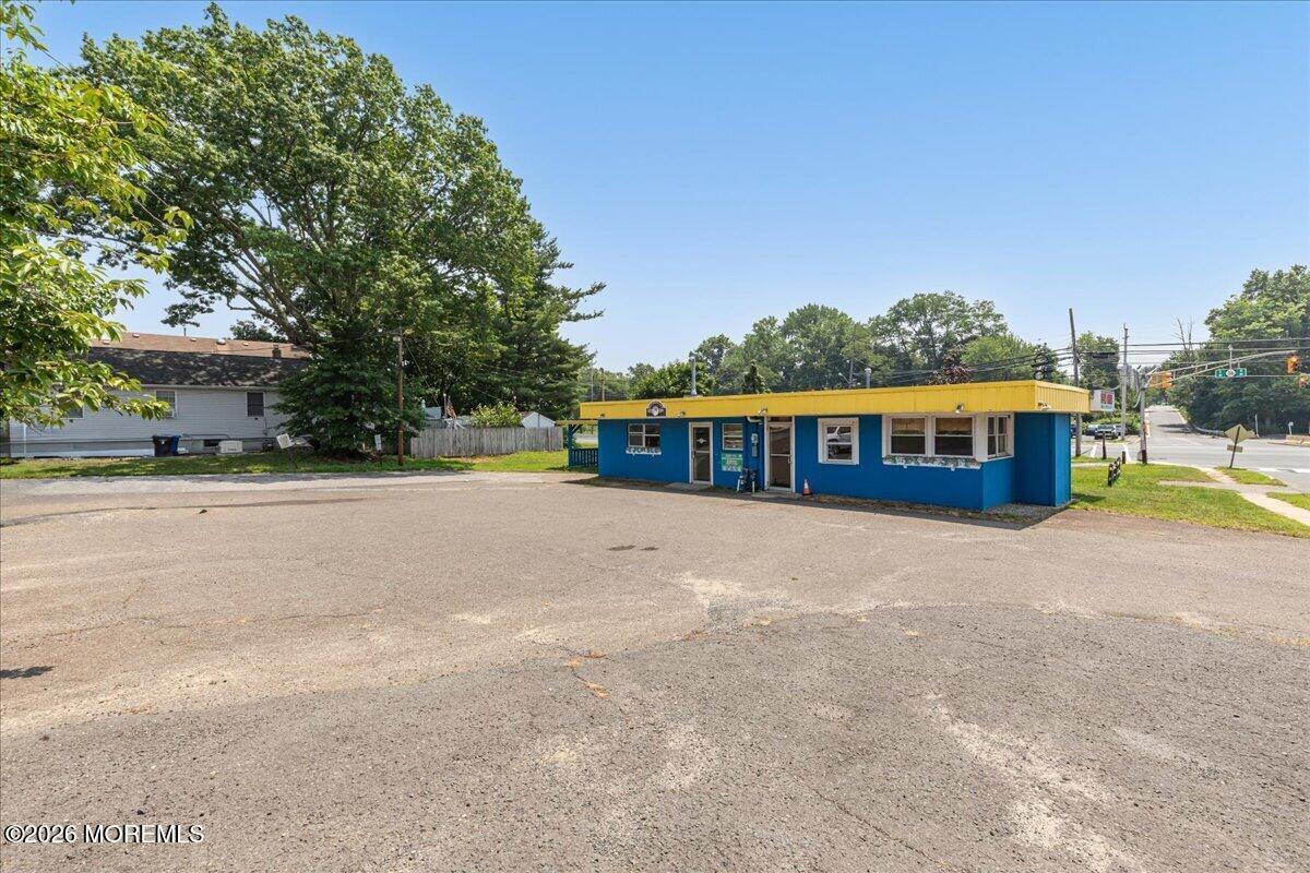 64 Thompson Avenue Leonardo NJ 07737