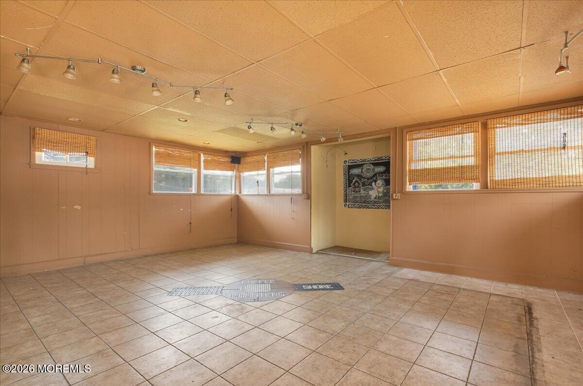 64 Thompson Avenue Leonardo NJ 07737