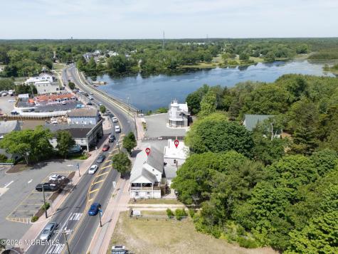 17 E Main Street Tuckerton NJ 08087