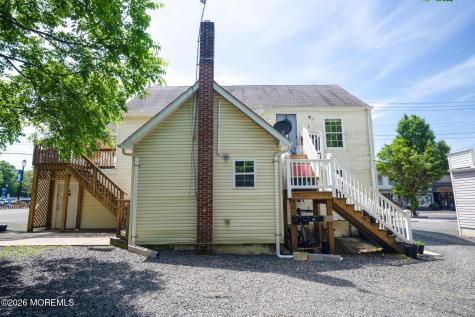 17 E Main Street Tuckerton NJ 08087