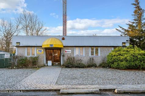 641 Beach Avenue Manahawkin NJ 08050