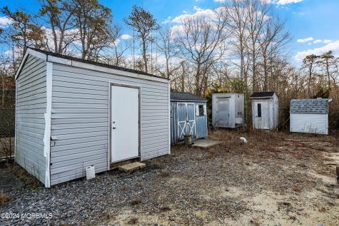 641 Beach Avenue Manahawkin NJ 08050