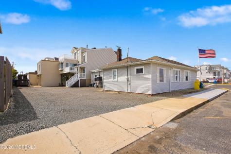217 N Bay Avenue Beach Haven NJ 08008