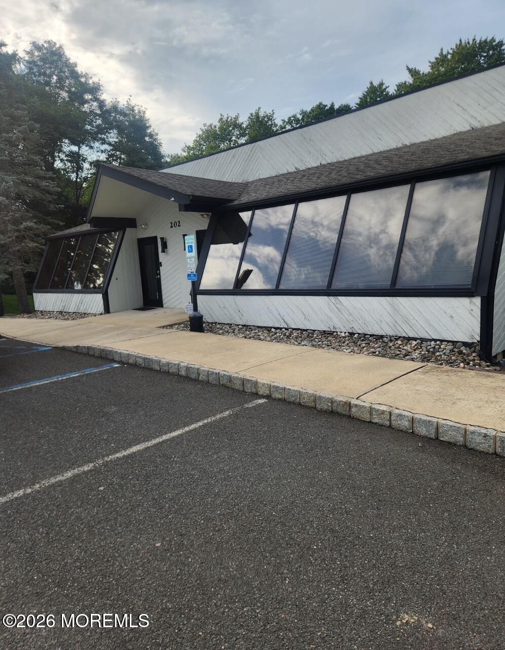 202 New Jersey 33 Manalapan NJ 07726