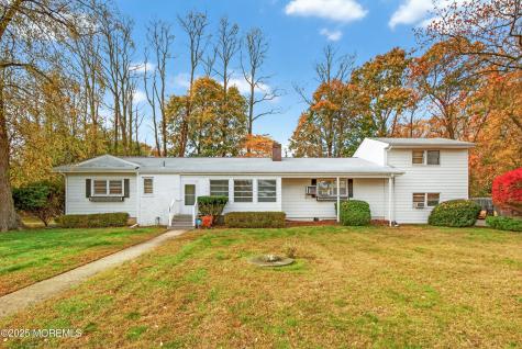 202 Woodland Drive Lincroft NJ 07738