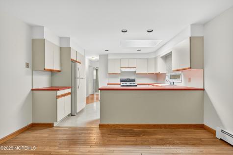 202 Woodland Drive Lincroft NJ 07738
