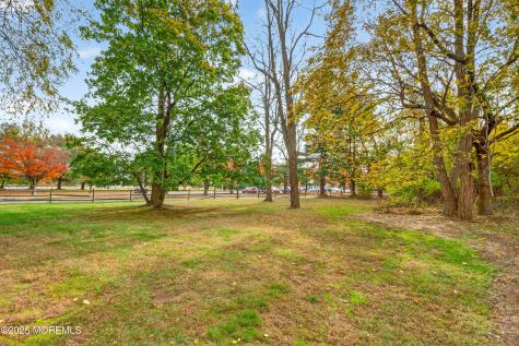 202 Woodland Drive Lincroft NJ 07738