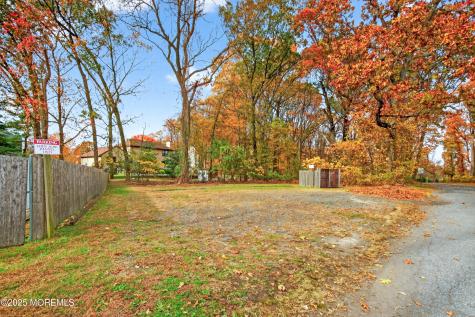 202 Woodland Drive Lincroft NJ 07738